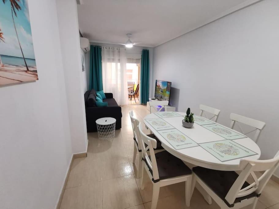 Apartamento Playa Cura Torrevieja Buitenkant foto